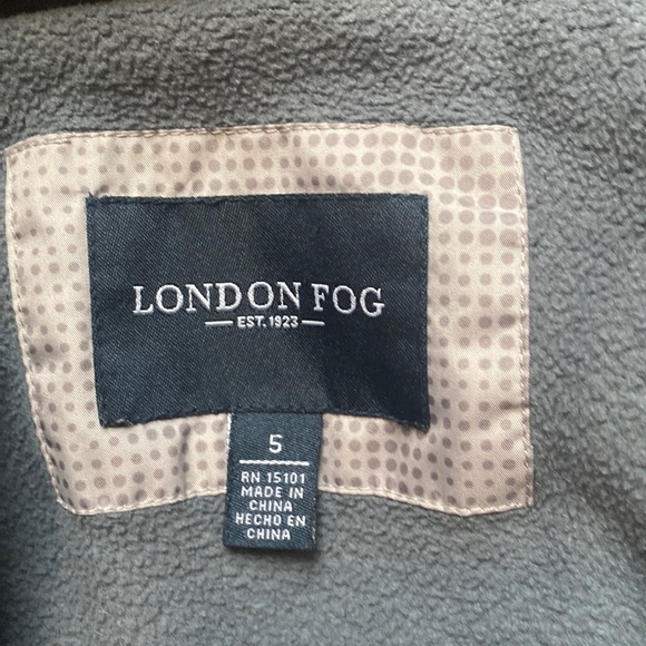 Boys size 5 fleece-lined hooded jacket. - Picture 2 of 9